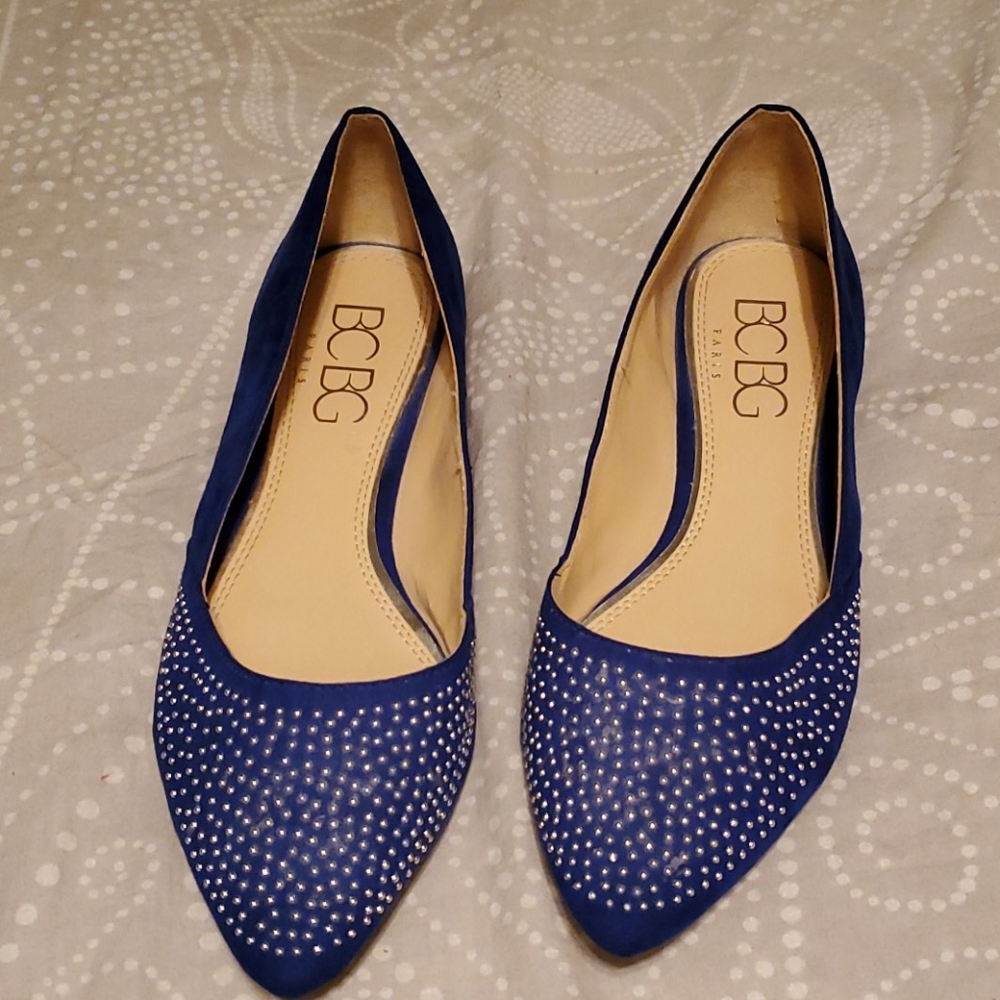 Blue flat shoes